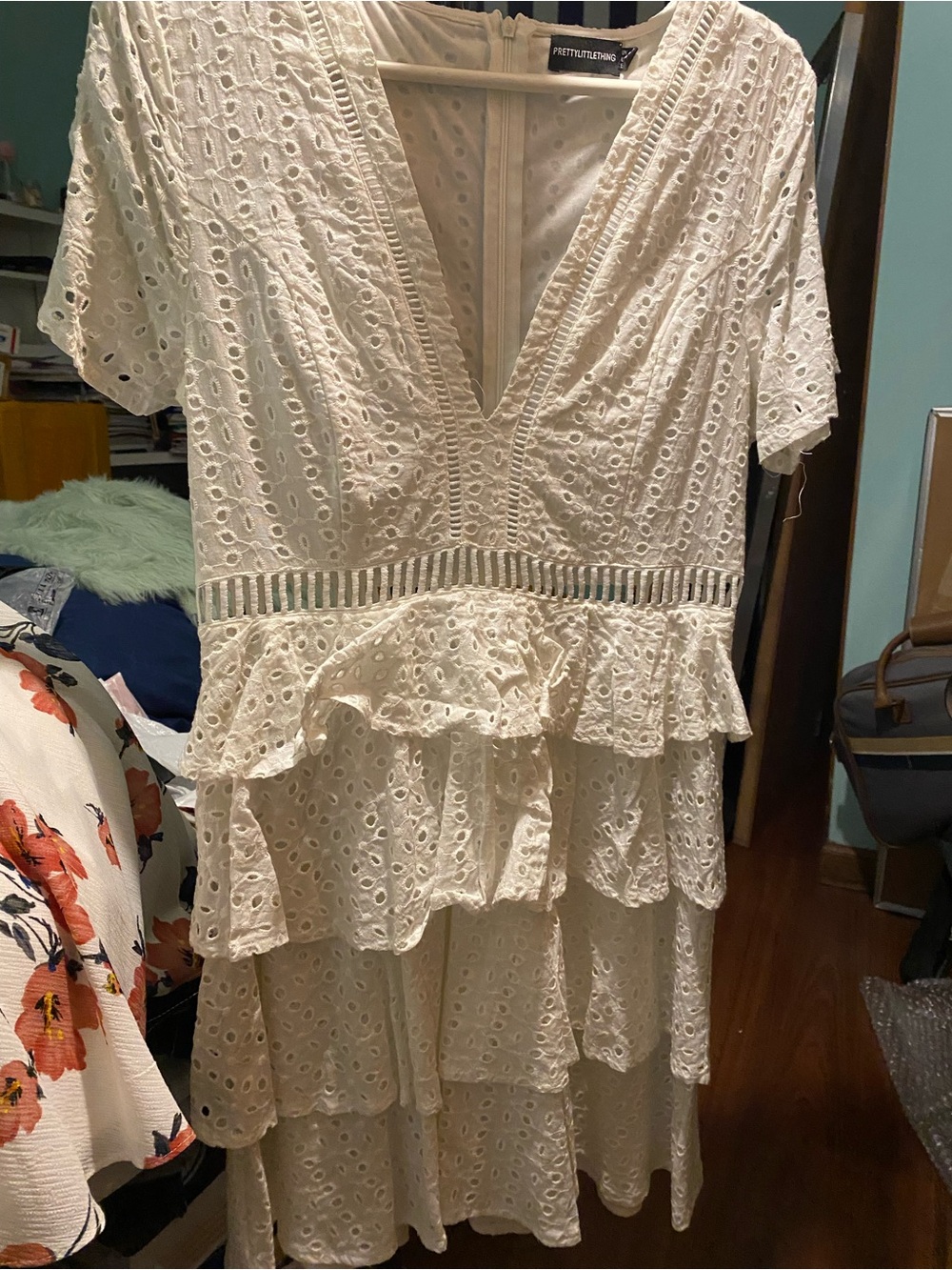 PrettyLittleThing Cream Eyelet Tiered summer Dress size 8